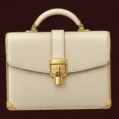 Locked leather briefcase — Mate